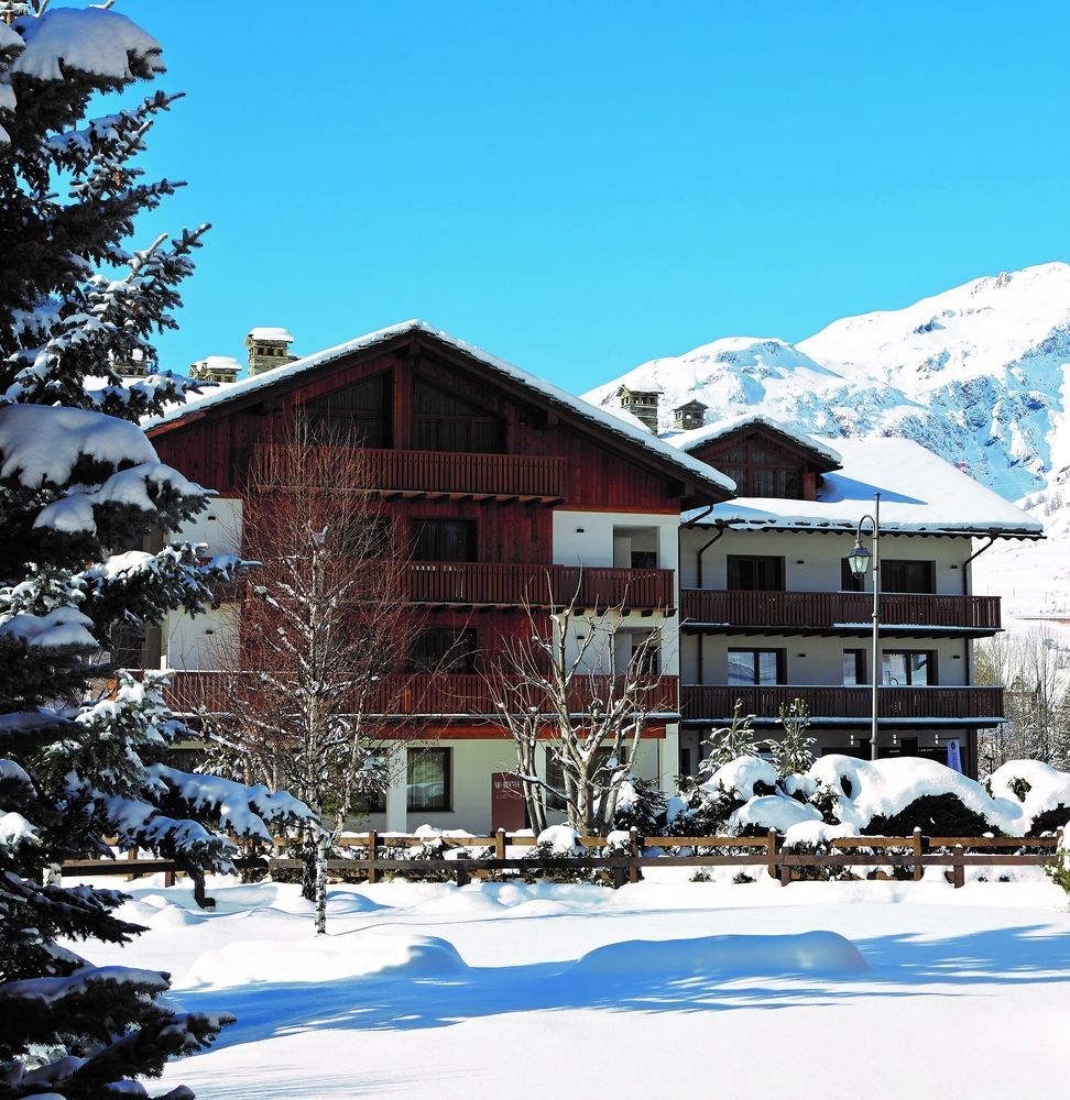 Montana Lodge & Spa, By R Collection Hotels La Thuile Dış mekan fotoğraf